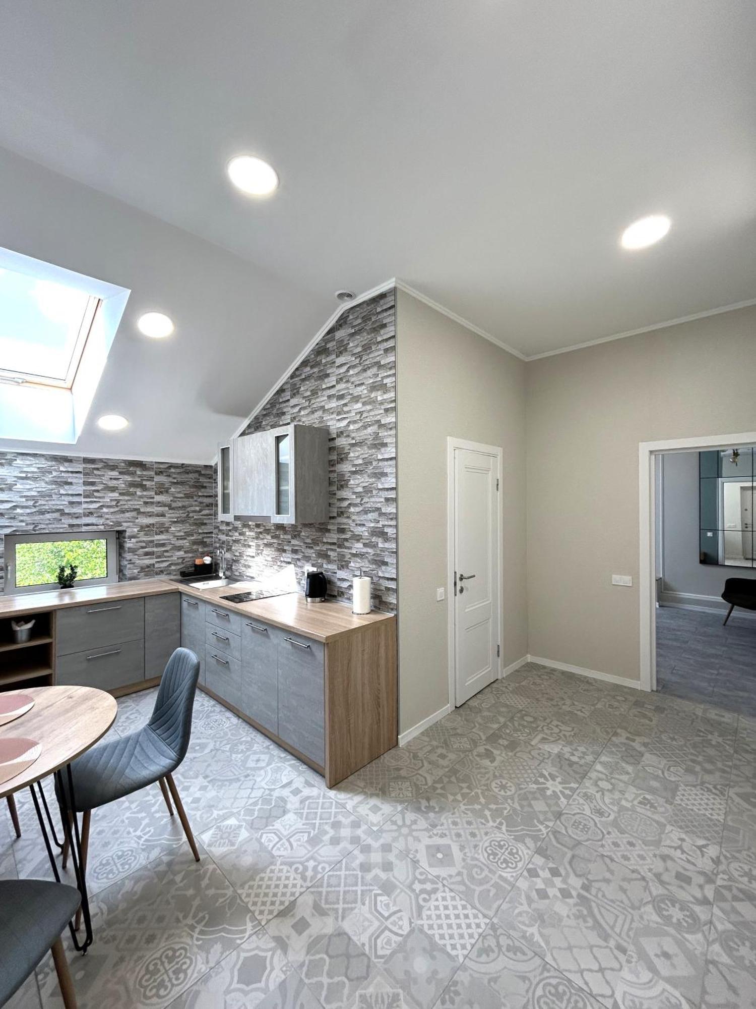 Modern Apartment, 5Mins To Rynok Square 리비프 외부 사진